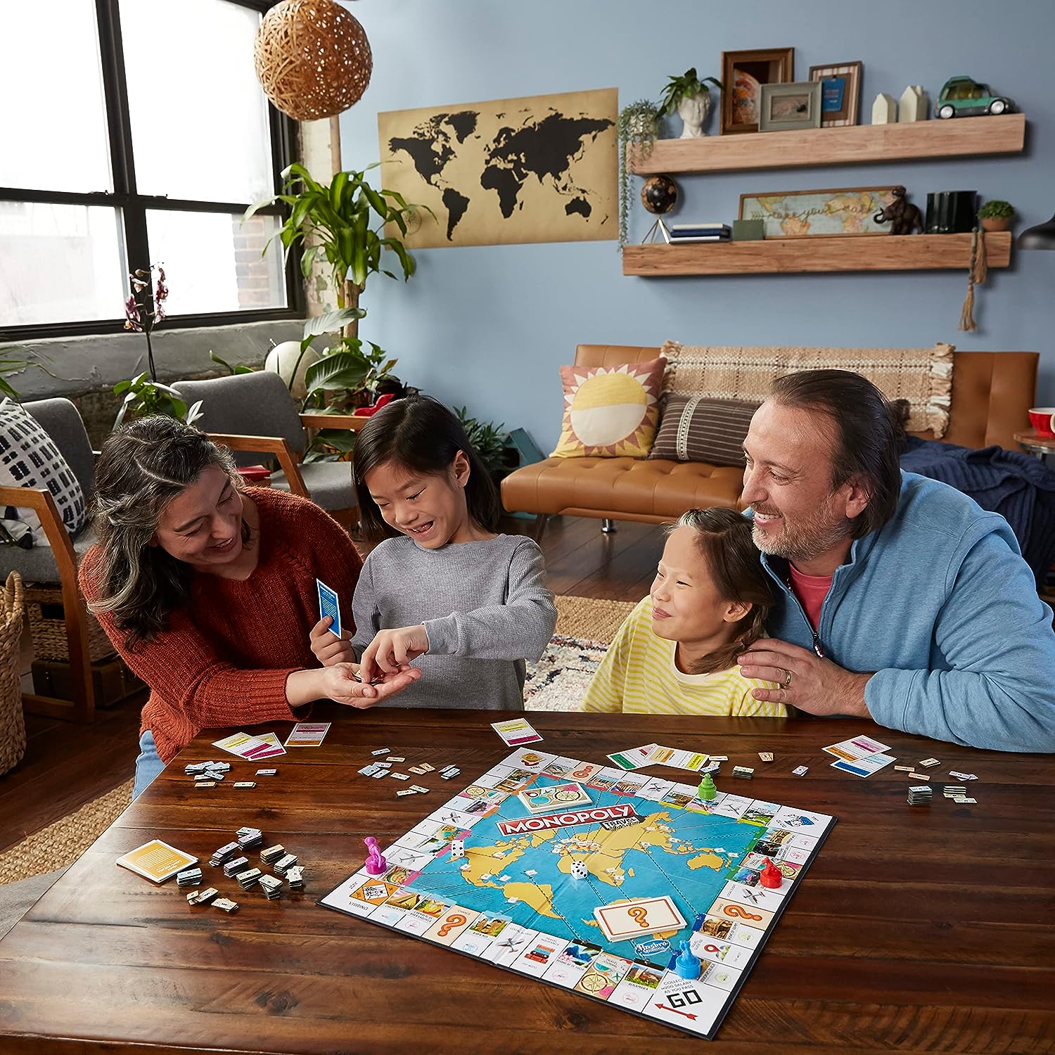 Hasbro Monopoly Traveling the World