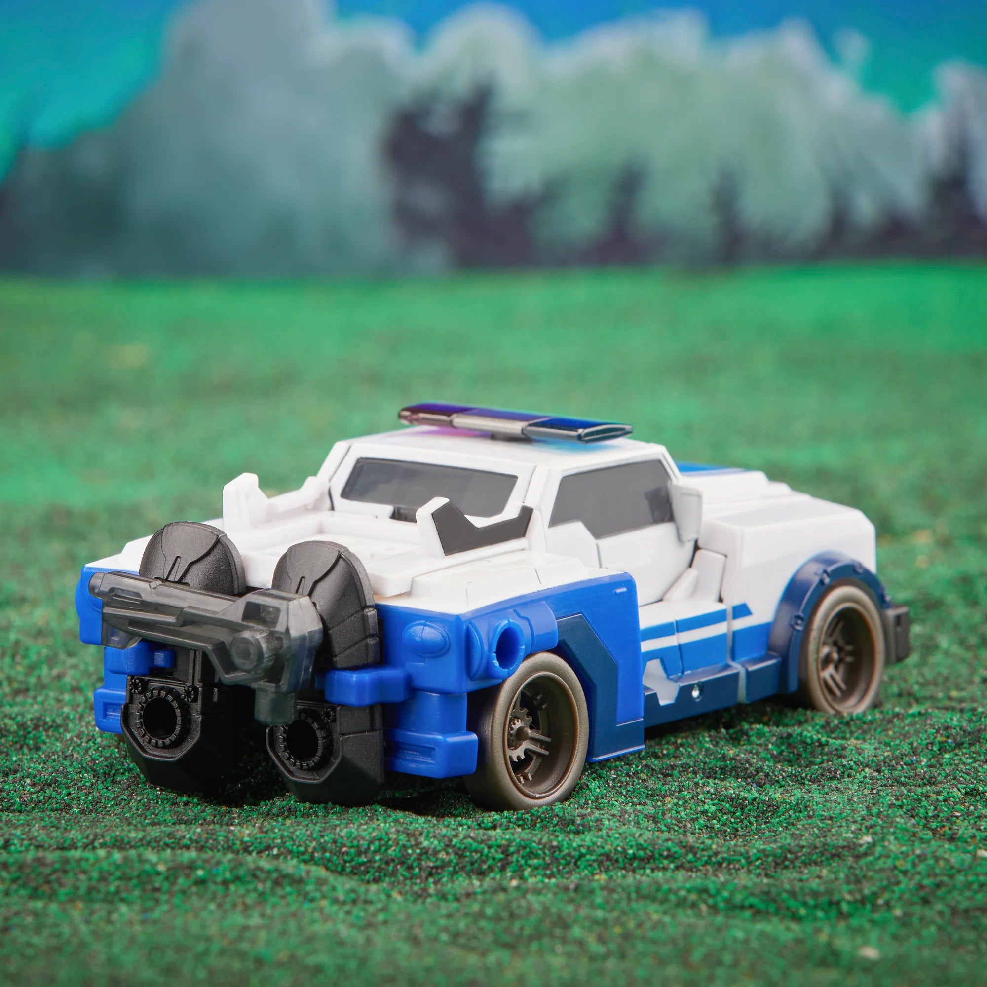 Hasbro - Transformers Legacy Evolution - Deluxe Class Robots in Disguise 2015 Universe Strongarm
