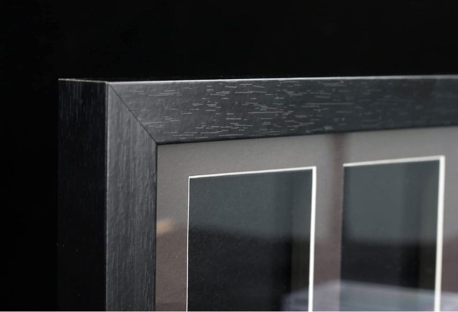 Evoretro - Graded Card Display Frame for 3 PSA Graded Cards