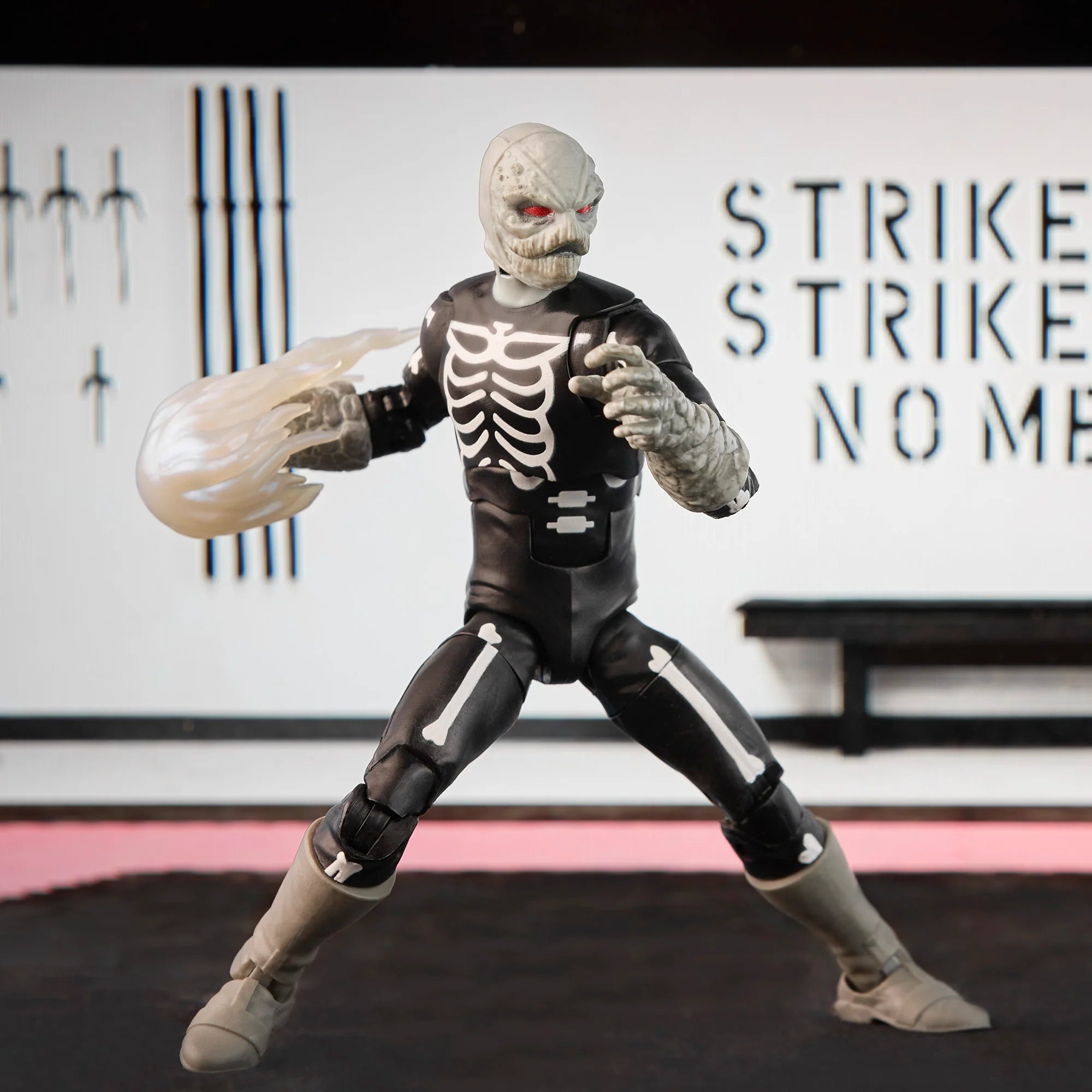 Hasbro - Power Rangers - Lightning Collection - Mighty Morphin X Cobra Kai, Skeleputty 15 cm