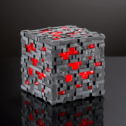 Noble Collection - Minecraft - Minerale di Redstone luminoso Replica da collezionare