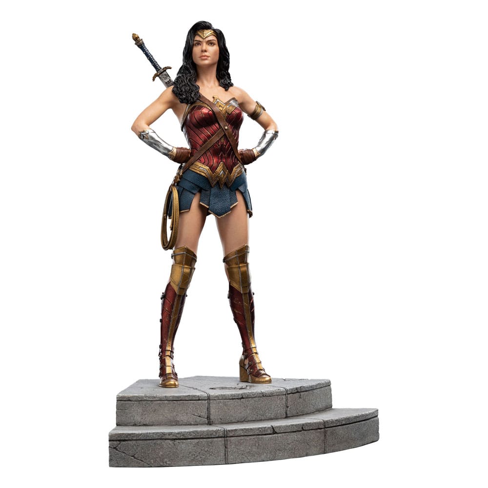 ✹WONDER WOMAN STATUE /DC CHRONICLES DC Direct DC Chronicles Statue – Wonder Woman